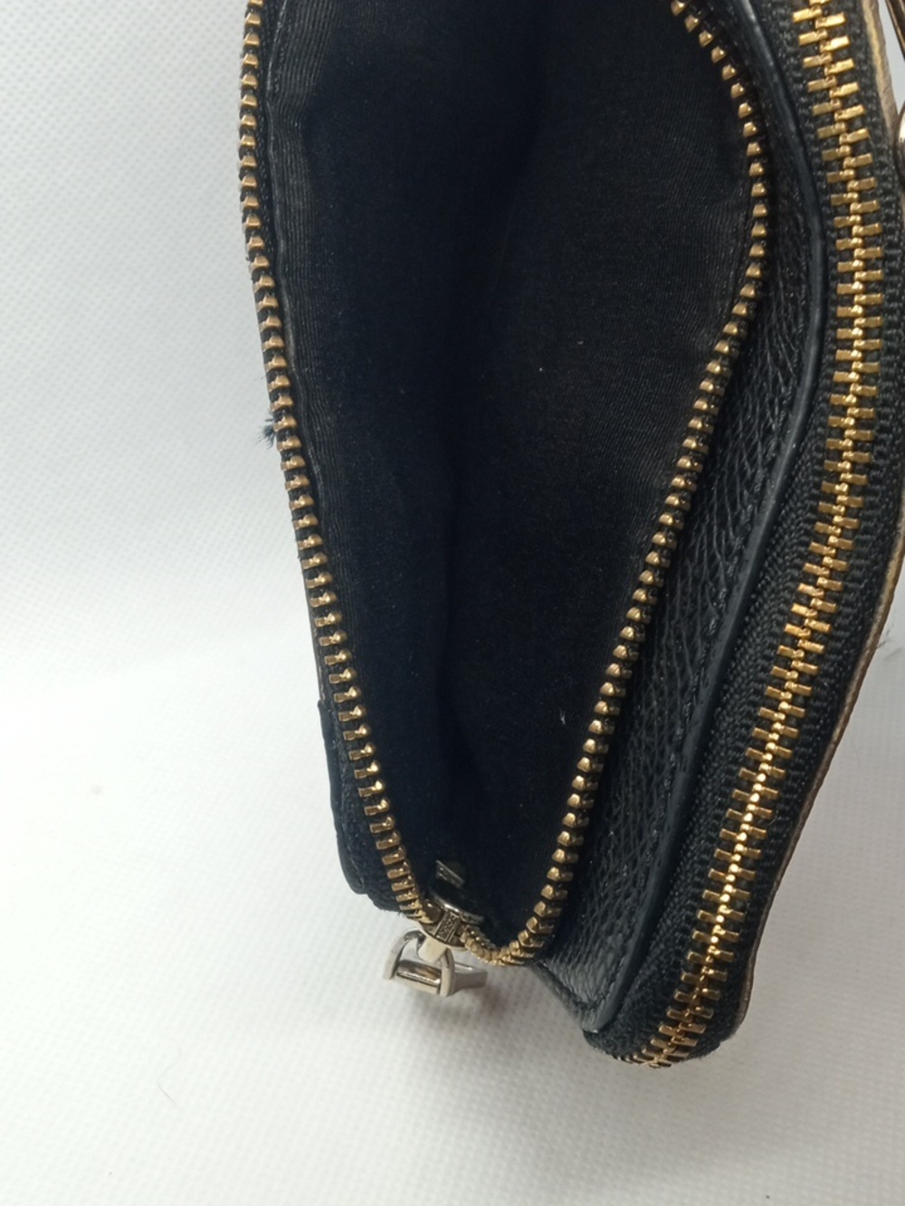 COACH SIGNATURE WRISTLET - Picture 9 of 12
